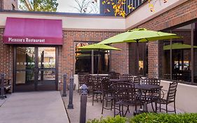 Holiday Inn & Suites Warren By Ihg